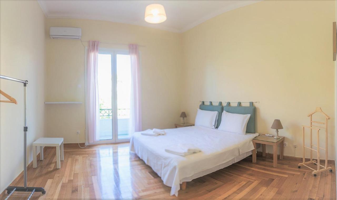Apartment The Athenian House -duxiana Bed